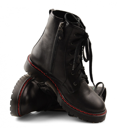 Maciejka 1609B czarne skórzane glany z różą