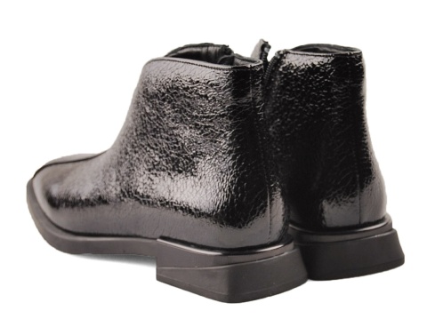 Boccato 049.1782 czarne skórzane botki
