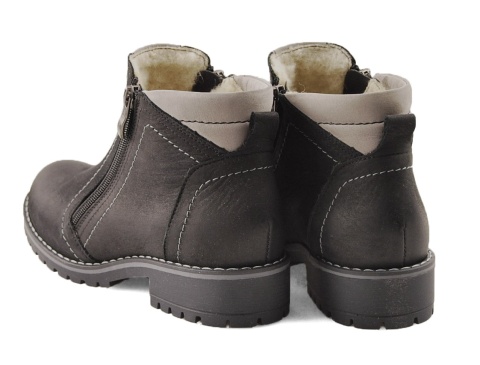 ButBal 639 czarne skórzane botki